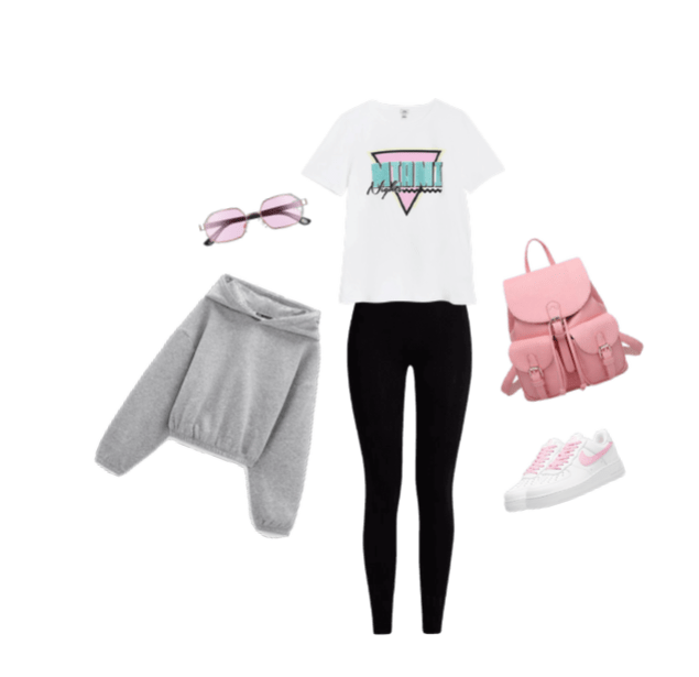 Airport outfit idea with leggins