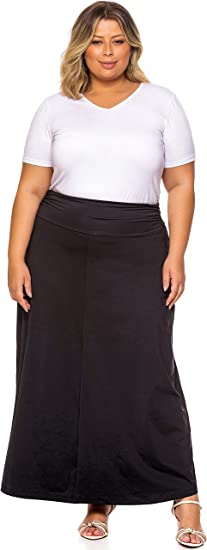 Back maxi skirt black T-shirt outfit