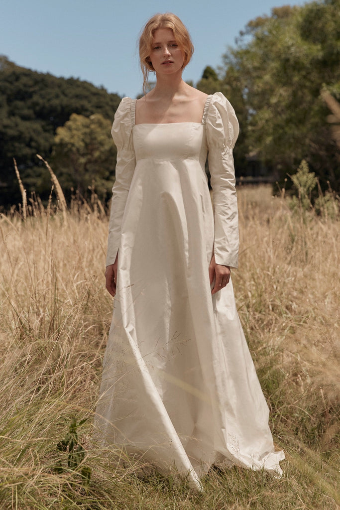 Empire-waist wedding dress for pear-shaped body
