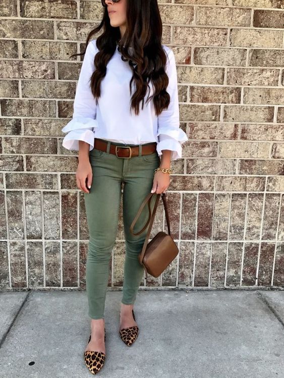 Put-together look with green skinny pants