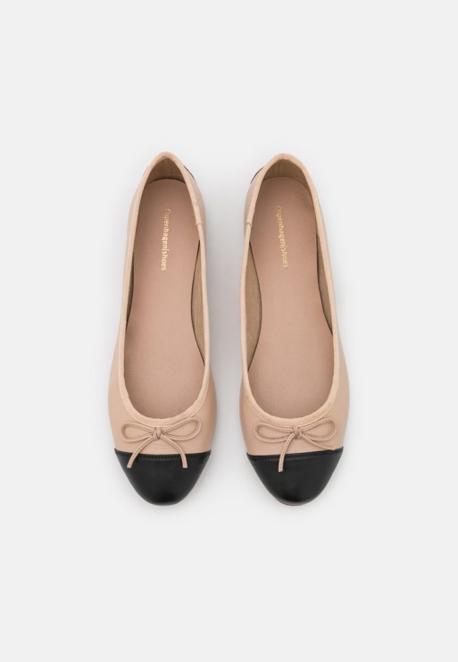 Ballerina pumps to wear with a sweater dress