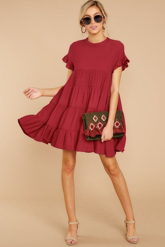 Burgundy cocktail dress beige sandals outfit to wear to a first date
