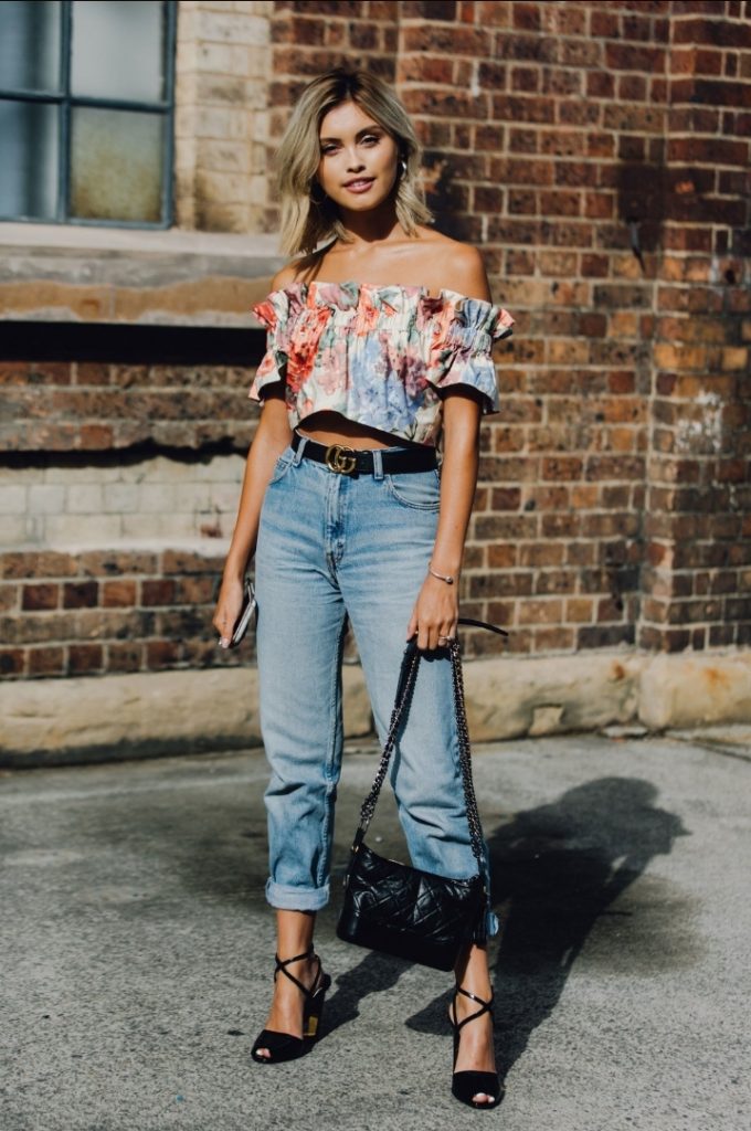 Floral crop top cropped jeans Gucci belt outfit Pinterest