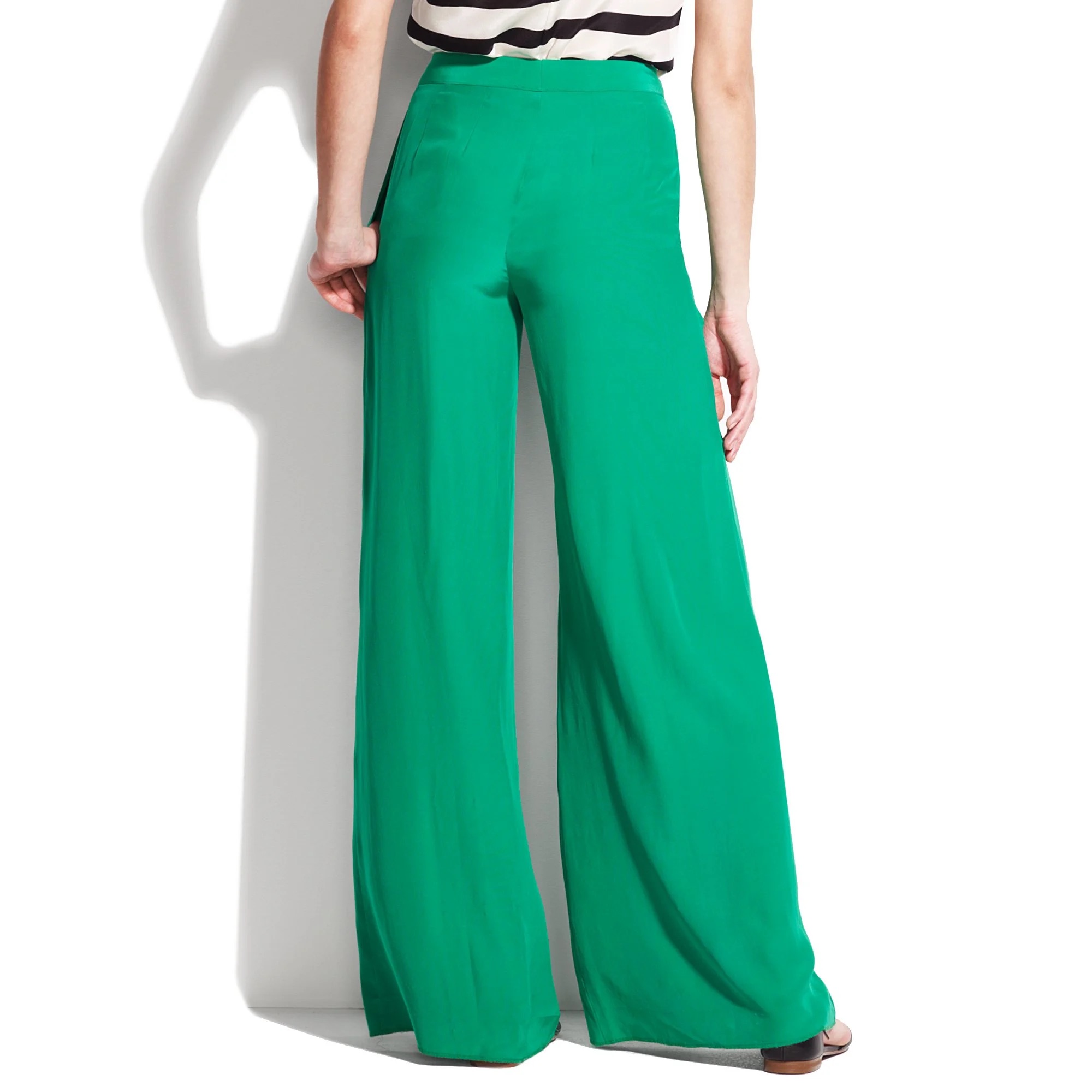 What Colours Look Good With Green Pants